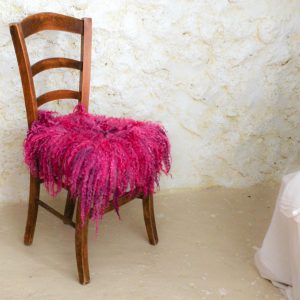 różowa ekologiczna wełniana poduszka na krzesło
